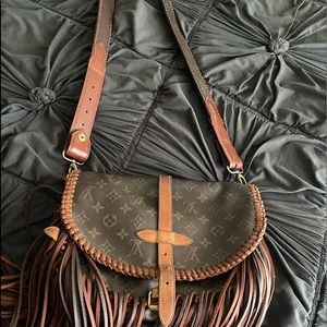 Vintage Boho Louis purse strap.. Great condition.